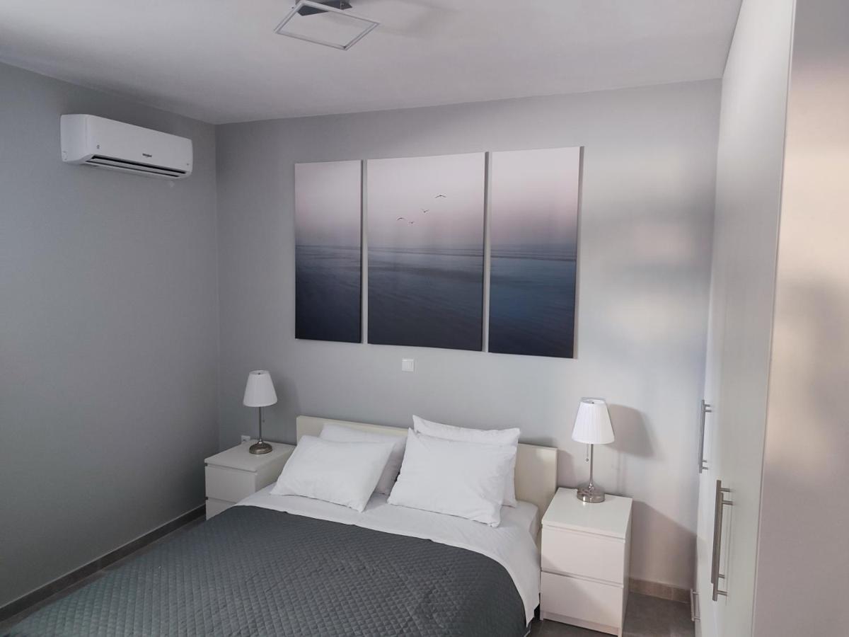Niriides Apartments Porto Heli Exterior photo