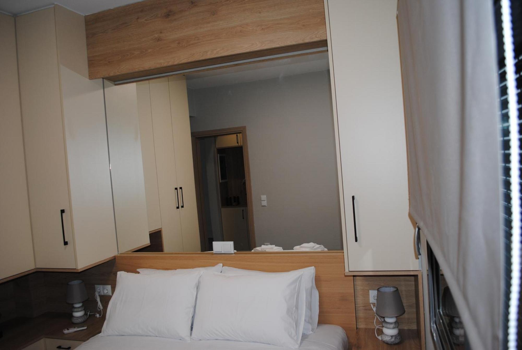 Niriides Apartments Porto Heli Exterior photo
