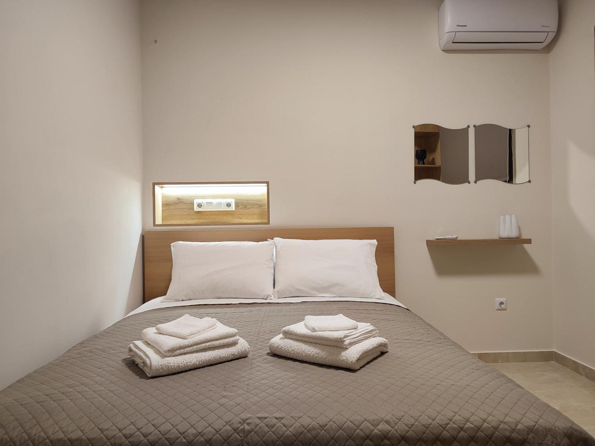 Niriides Apartments Porto Heli Room photo