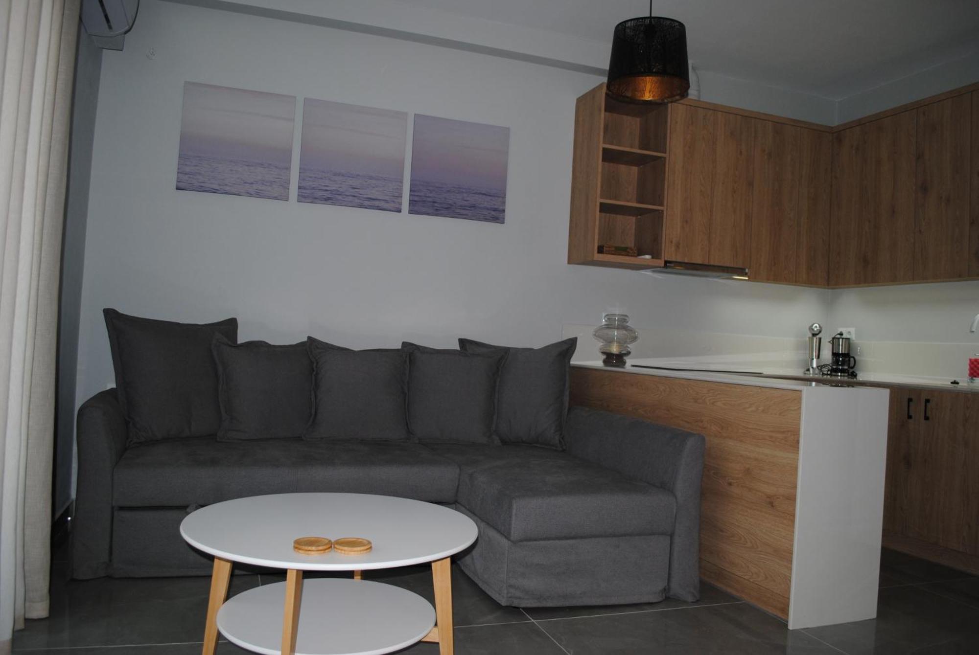 Niriides Apartments Porto Heli Exterior photo